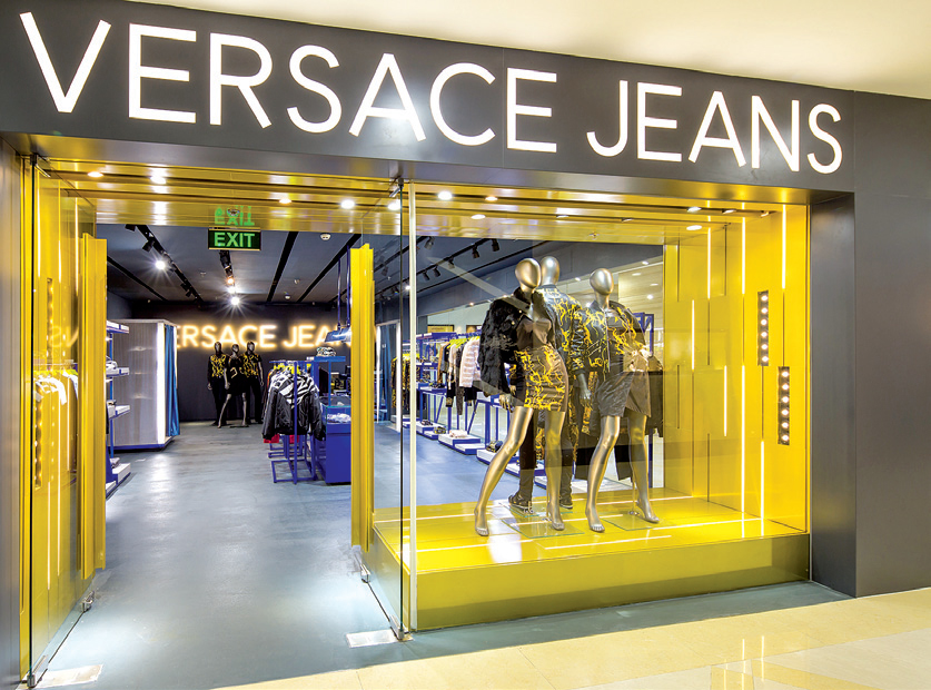 versace-store-1